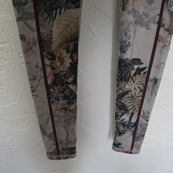 Noli Tropical Floral Leaf Leggings Size XS - Picture 6 of 13